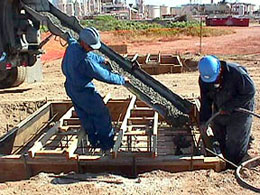 Removing the Lid with Crane