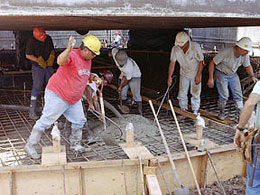 Removing the Lid with Crane