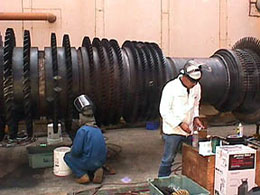Removing the Lid with Crane